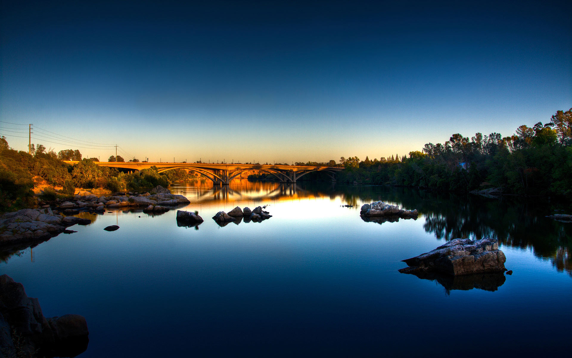 golden-hour-lake-folsom-california